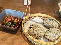 -包整·丝娃娃(一览甲秀楼风景店)