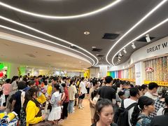 -m豆巧克力世界(上海世茂广场店)