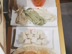 -浪里寻·臻牛养生牛肉火锅(方圆荟店)