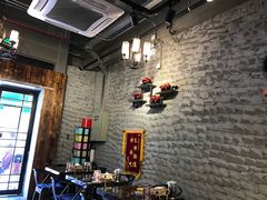 -巴四老城区炭火蛙锅(张江店)