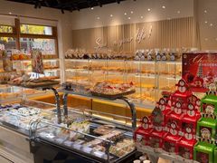 -85度C(生甜甜圈研究工坊·上海局门店)