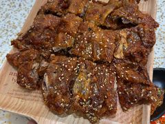 -小董哥烤串·爆汁大油边(故宫店)