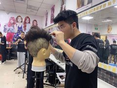 -首脑美容美发化妆美甲培训学校(龙岗校区)