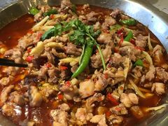 -兔行天下-鸿鹤鲜锅兔(中海国际店)