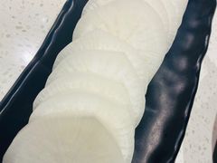 白萝卜-牛村来人潮汕牛肉火锅(西单店)