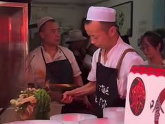 -哈海英麻辣烫(中华西路步行街店)