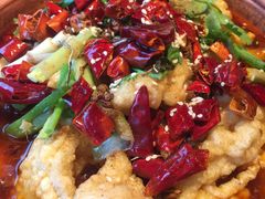 -云海肴·汽锅鸡·云南菜(天山百盛优客店)