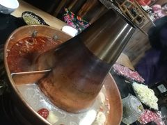 -果松木炭酸菜铜火锅·外婆参鸡汤