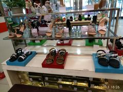 -云柏鞋业(十里堡店)