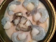 -老牌坊云南鱼豆花火锅(哈西万达店)
