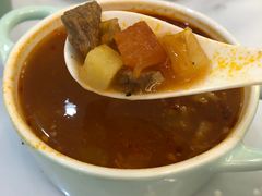 酸辣牛肉汤-丽莎沙拉轻食餐厅(国贸店)