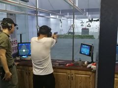 -都市枪神实弹射击俱乐部
