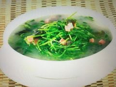 上汤豆苗-伟记牛蹄(道滘店)
