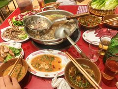 -潮汕·草根牛肉档(上海荟聚城市集市店)