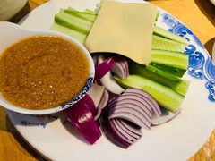 蔬菜蘸酱-丹东立强海鲜烧烤·牛B大串(星海店)