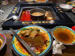 -老牌坊云南鱼豆花火锅(哈西万达店)