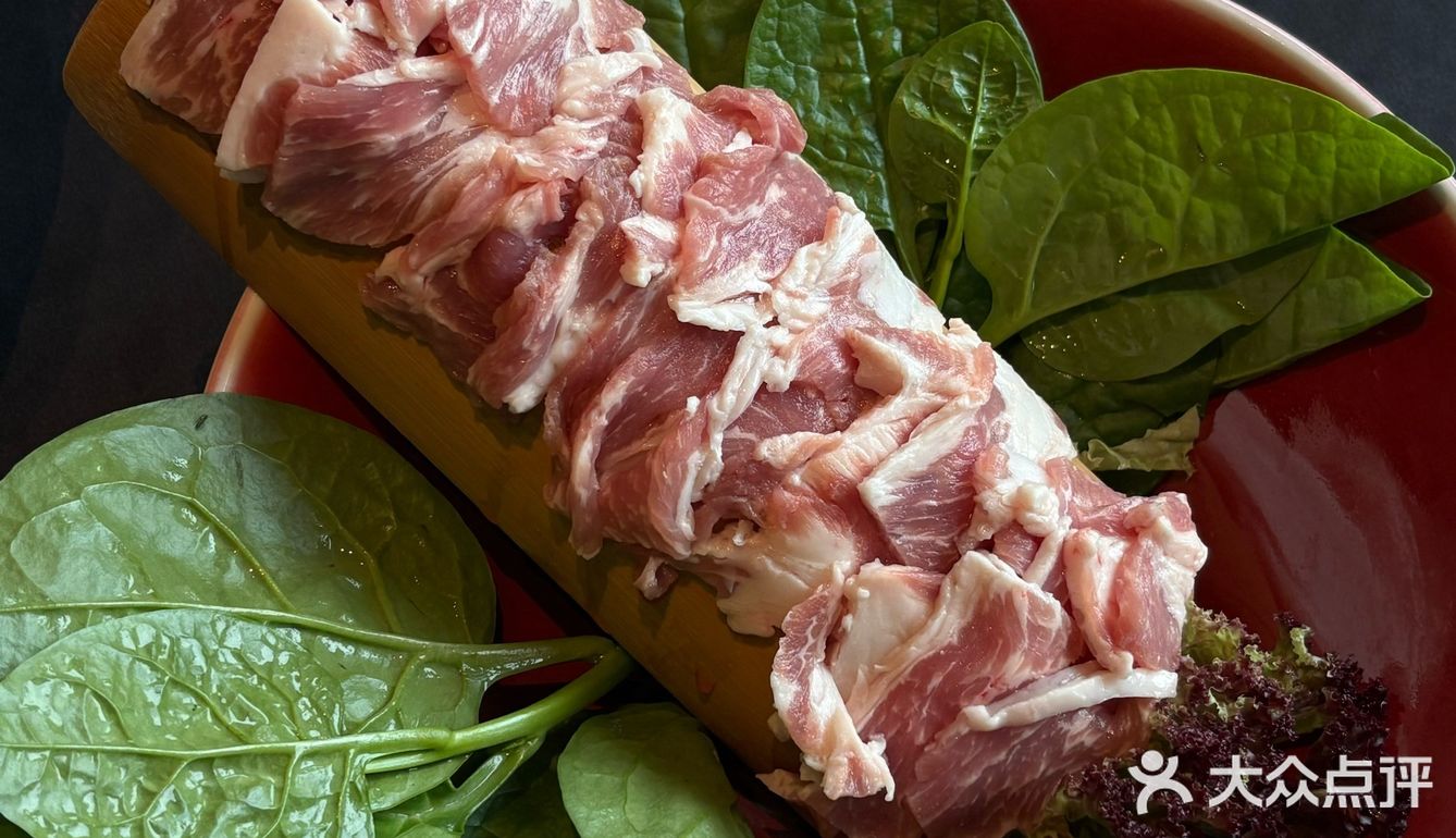 它家火锅是直接把海鲜市场搬进店里了⁉️