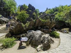 -梭布垭石林景区