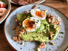 牛油果煮蛋吐司-RAC BAR(安福路店)