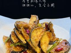 -饱嗝·小炒云南菜·见手青乌鸡汤锅(来凤街国创园店)