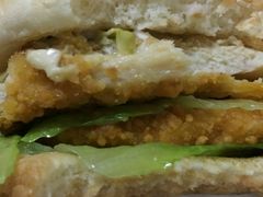 双层泡椒鸡排堡-汉堡王(金鹰天地广场店)