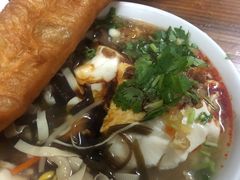 胡辣汤豆腐脑两掺-云南大锅豆浆店