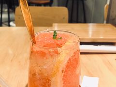 红柚果肉气泡水-火山屋台(新街口店)