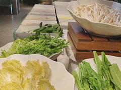 -金滏山烤肉·海鲜·火锅自助餐厅(襄阳万达店)