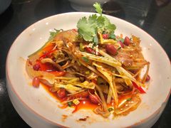 -川流不息·地道川菜·小龙虾(新松江路店)