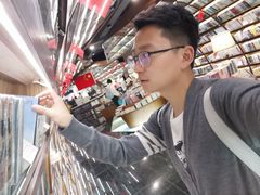 -钟书阁(珍园店)