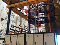 -山之巅攀岩馆(太古城店)