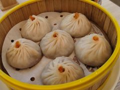 蟹粉小笼包-朱洪元苏式面馆(绿宝广场店)