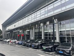 -奔驰上海利星(七宝店)