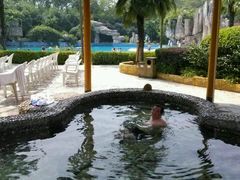 -金孔雀温泉旅游度假村