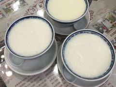 双皮奶-周大娘牛乳(旧寨古村总店)