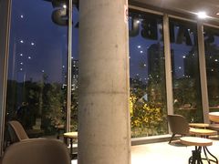 大堂-星巴克臻选(湖滨道店)
