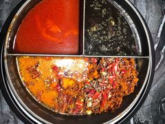 -热火朝天鲜切牛肉火锅(南强街巷店)