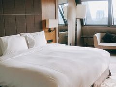 -上海滴水湖皇冠假日酒店