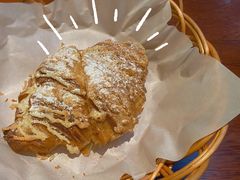 黄金流奶羊角-麦田工坊(月湖店)
