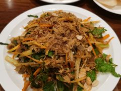 -岘港皇冠假日酒店