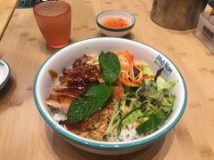烤鸡扒配捞檬粉-越小品·越南餐厅(万科里店)