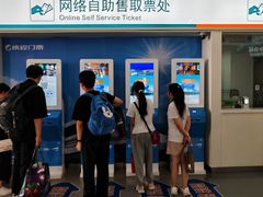 -龙阳路磁悬浮列车总站-停车场