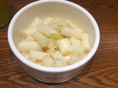 -渝是乎川渝小炒(新世界百货望京店)