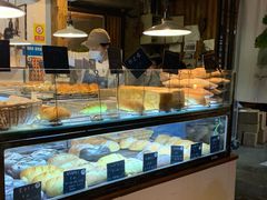 面包甜点陈列柜-仙峰天然面包(迎宾路店)