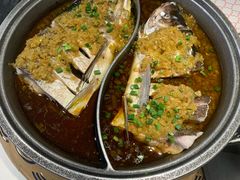 -阿瓦山寨·湘菜现炒·剁椒鱼头王(咸阳总店)