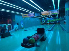 -世代星球·保龄球·镭战真人CS·团建(杨浦店)