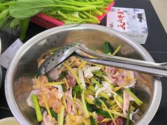 -周良天山牛杂城(天山路总店)