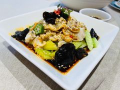 鲍菇拌海蜇-品悦酒店(三林古镇店)