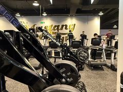 -TMG潮流健身(奥体莲荷里店)