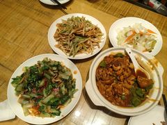 -泉畔人家·老济南经典鲁菜(大明湖店)